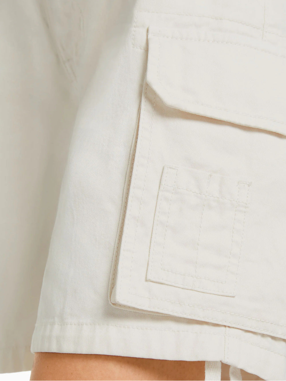 Cotton cargo Bermuda shorts