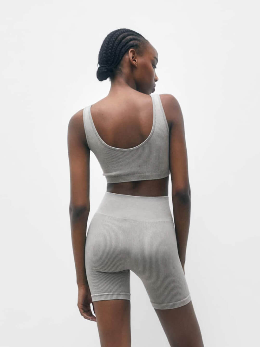 Seamless cycling shorts