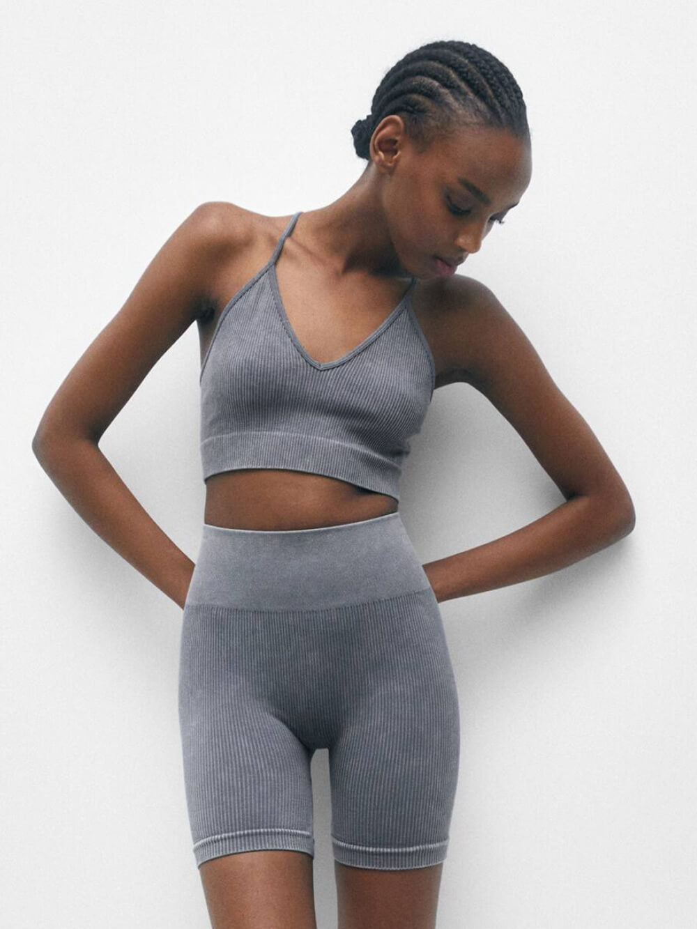 Seamless cycling shorts