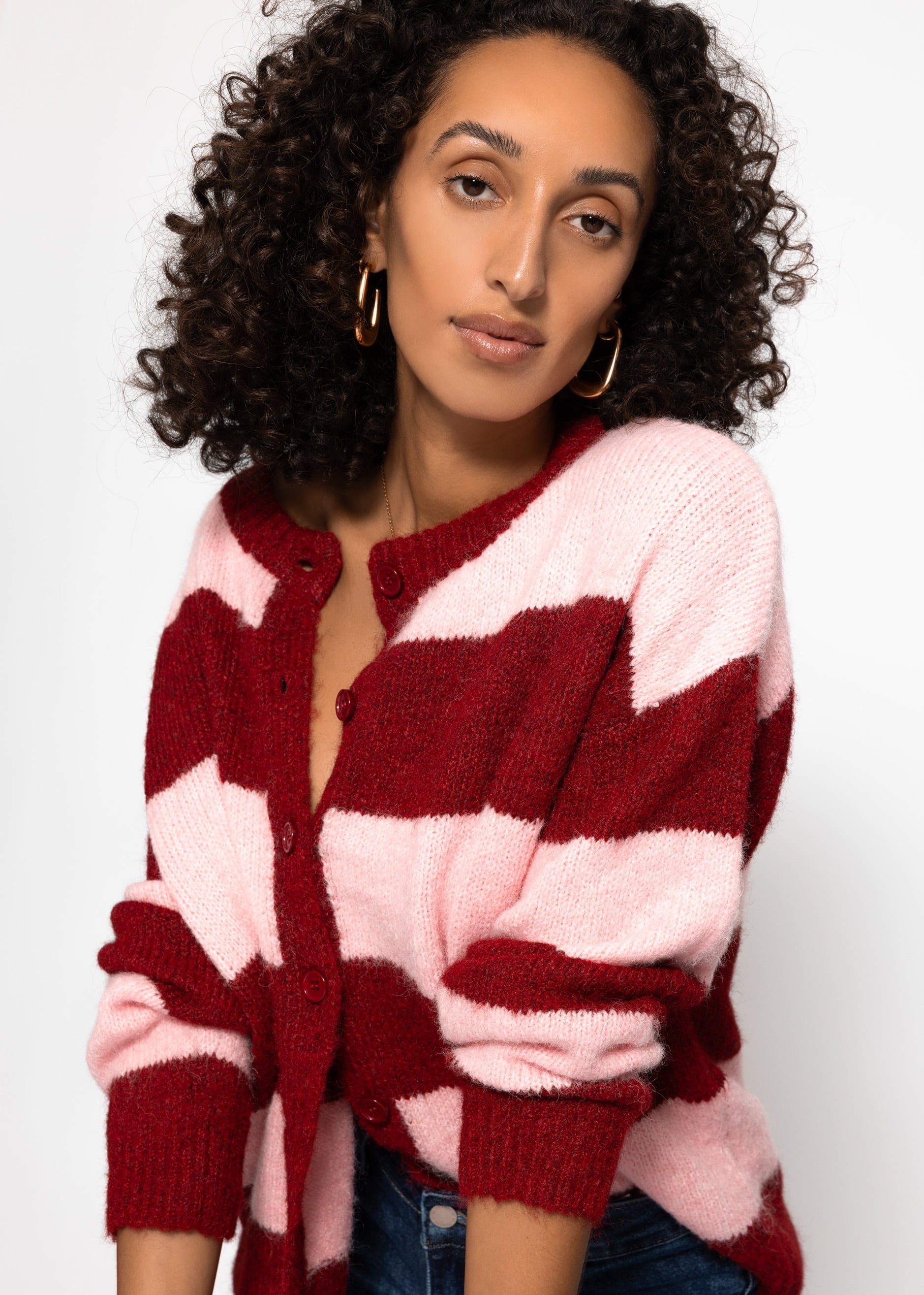 Cárdigan con bloques de rayas – burdeos