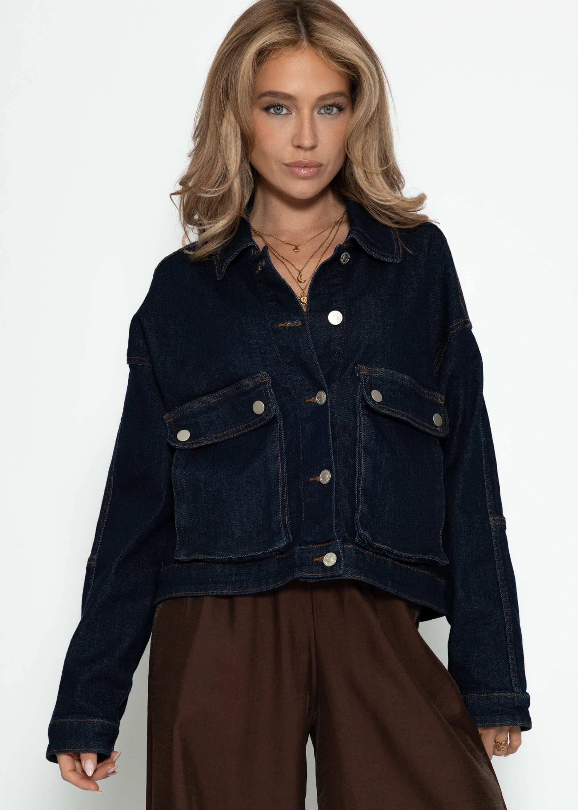 Chaqueta vaquera con bolsillos de parche - azul oscuro